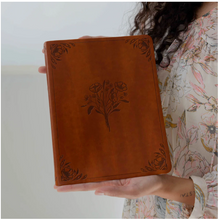 Load image into Gallery viewer, KJV LARGE PRINT NOTETAKING BIBLE : VIENNA THEME