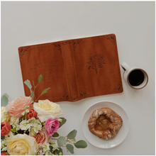 Load image into Gallery viewer, KJV LARGE PRINT NOTETAKING BIBLE : VIENNA THEME