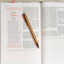 Load image into Gallery viewer, CSB (in)courage Devotional Bible, Gray Hardcover