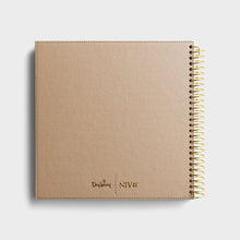 Load image into Gallery viewer, NIV Illustrating Bible - The Gospels